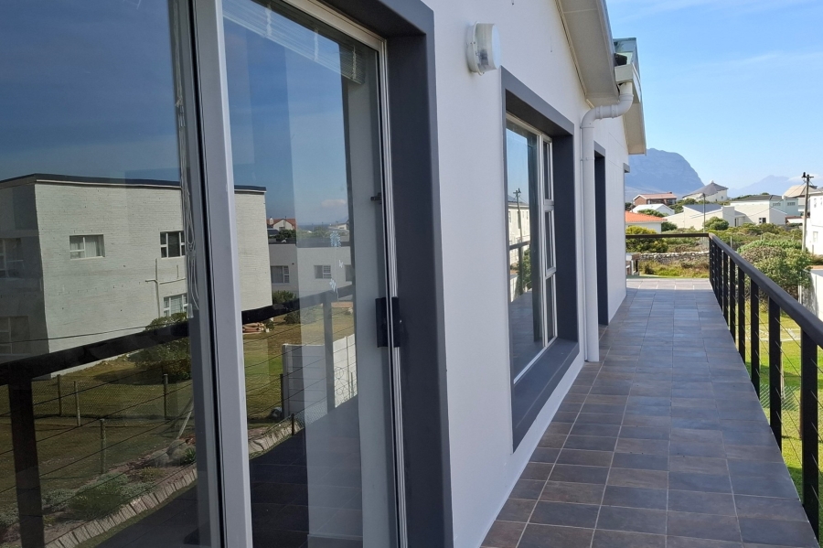 5 Bedroom Property for Sale in Bettys Bay Western Cape